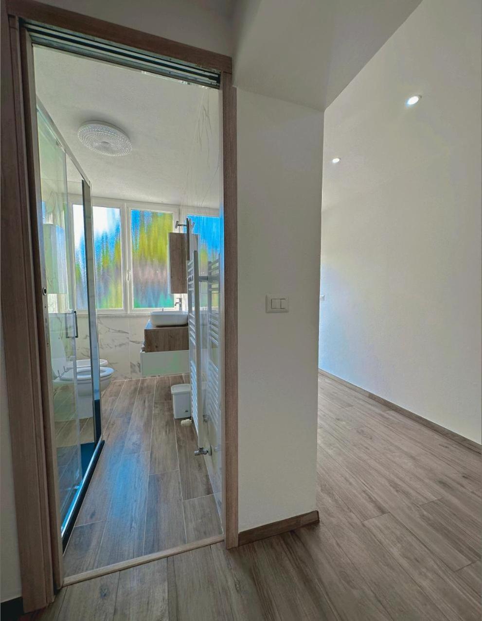 Stain Bridge Apartment San Pietro Vara ภายนอก รูปภาพ